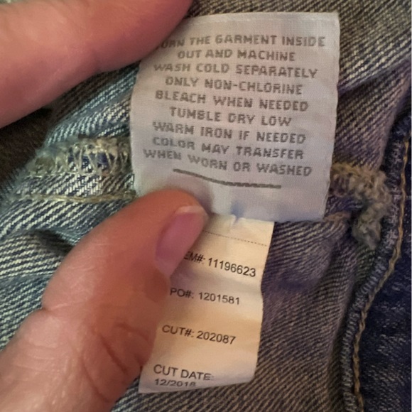 Torrid DISTRESSED JEAN JACKET Size 3 - Picture 9 of 12